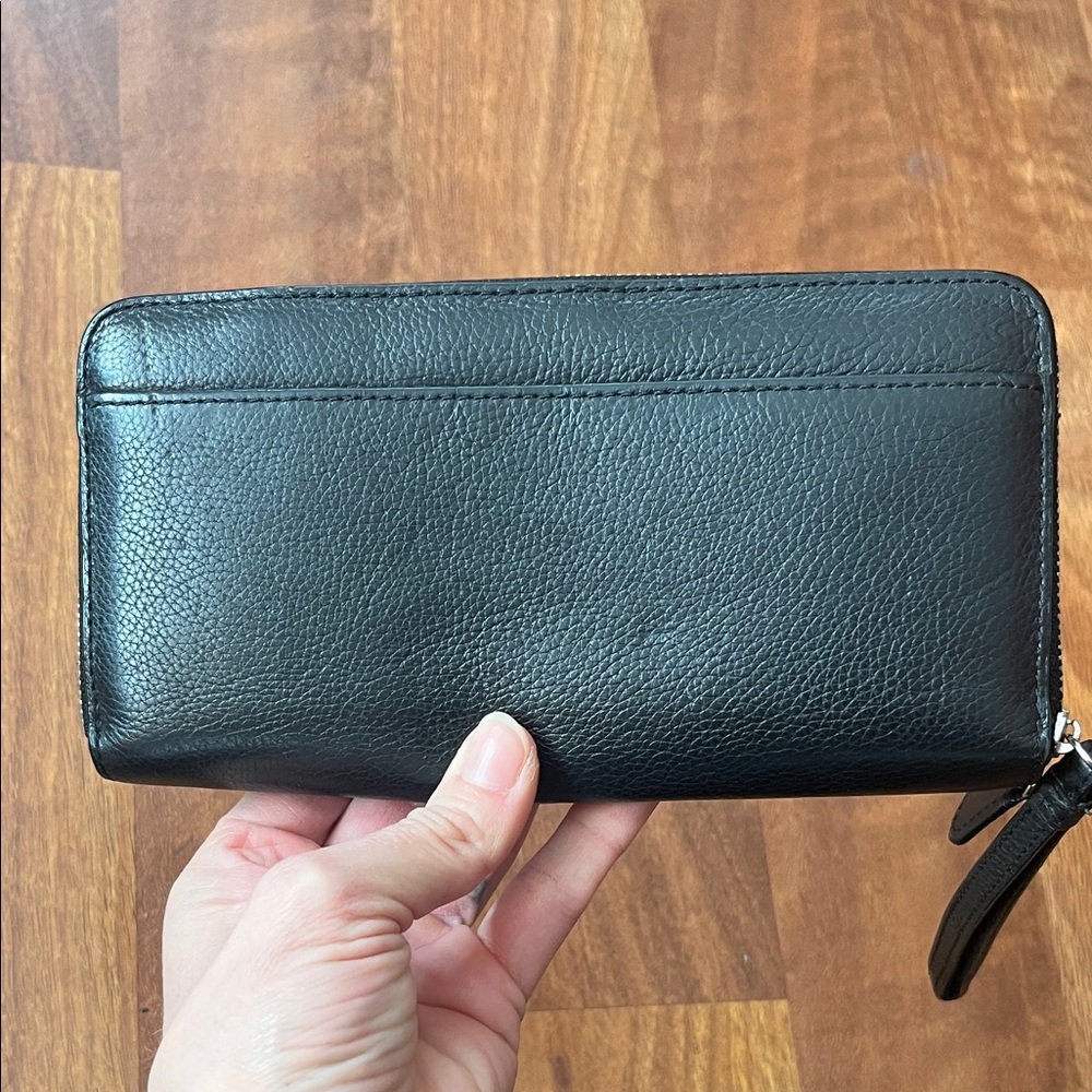 EUC Classic vintage Coach Black pebbled soft Leather Zip Around Wallet - Picture 5 of 16